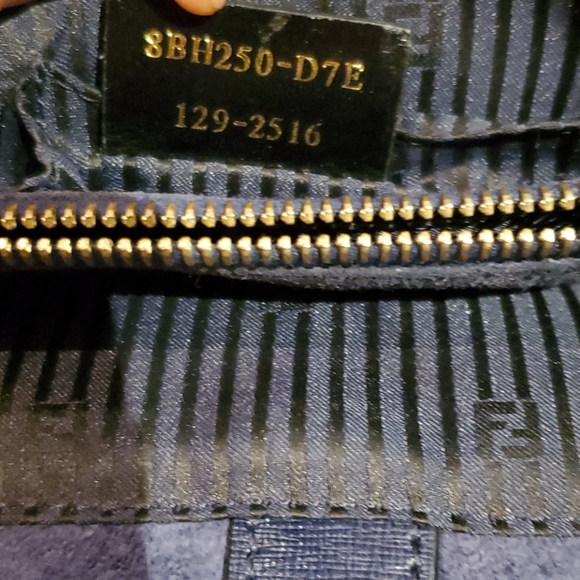 FENDI 2jours MD Vitello Blue 💙💙 - Picture 6 of 16